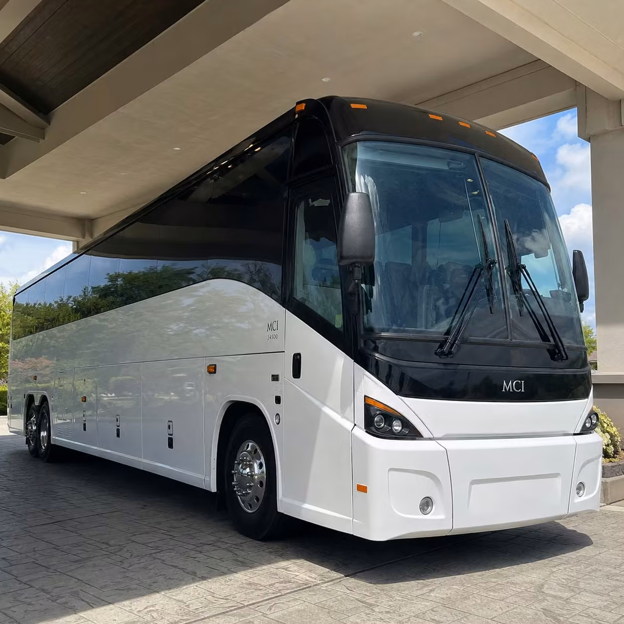 airport transportation for corporate travel groups in victorville