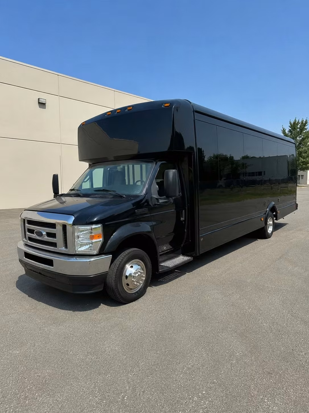 booking a bridal party bus in victorville for the perfect pre wedding experience