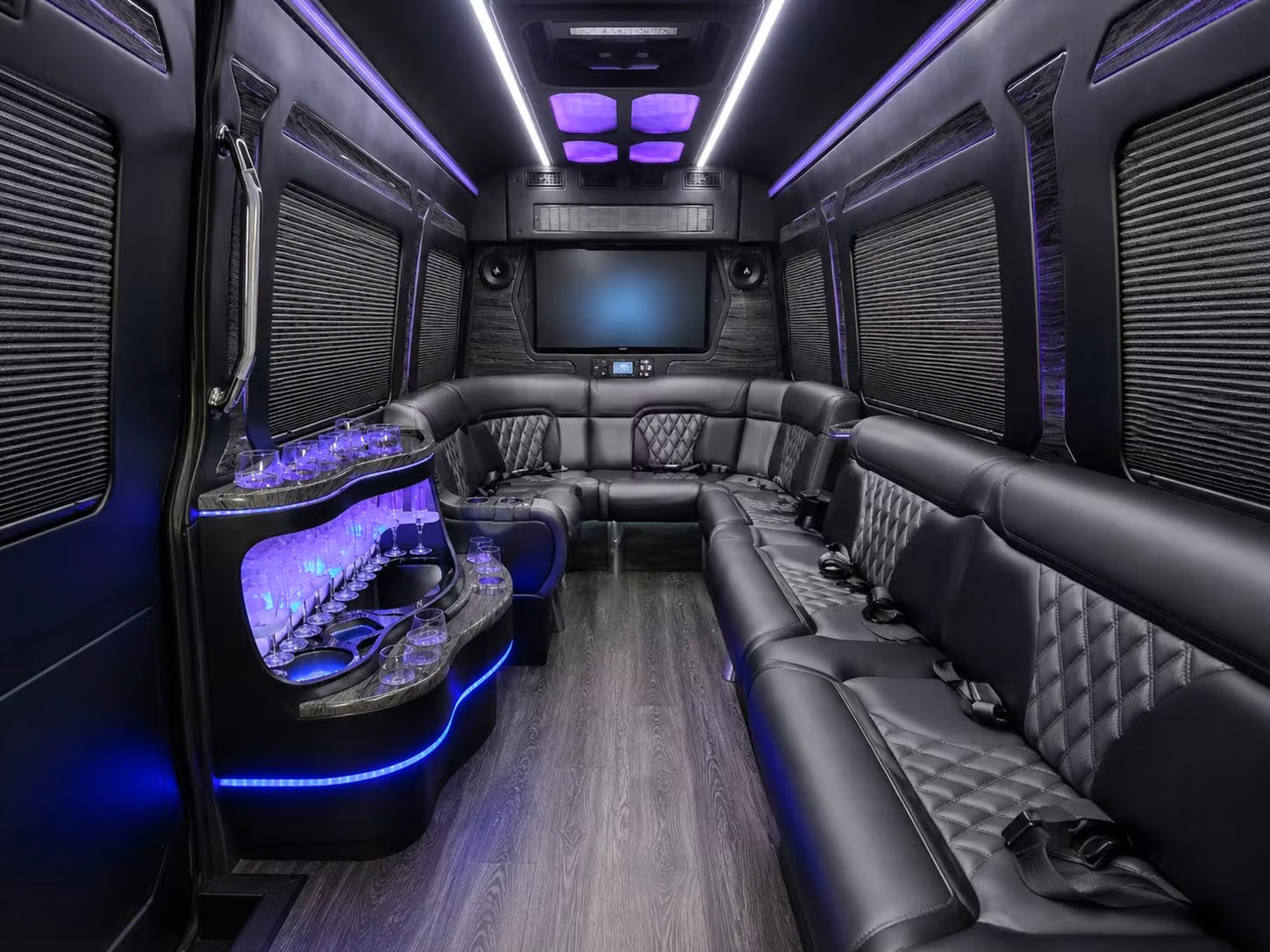 charterbusvictorville com makes it possible to book long distance transportation for victorville sports teams and school groups